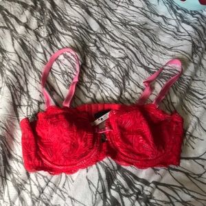 Red Demi bra